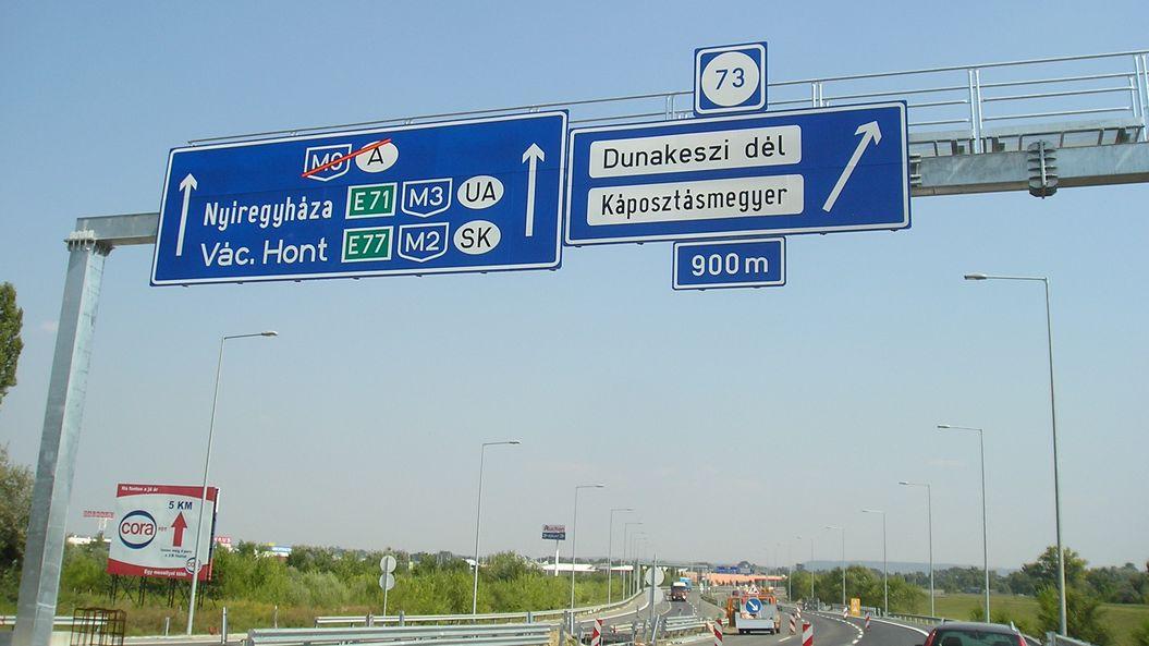 közúti kressz jelzőtáblák