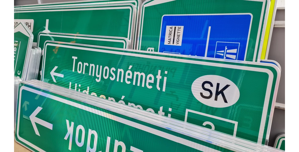 Közúti jelzőtáblák